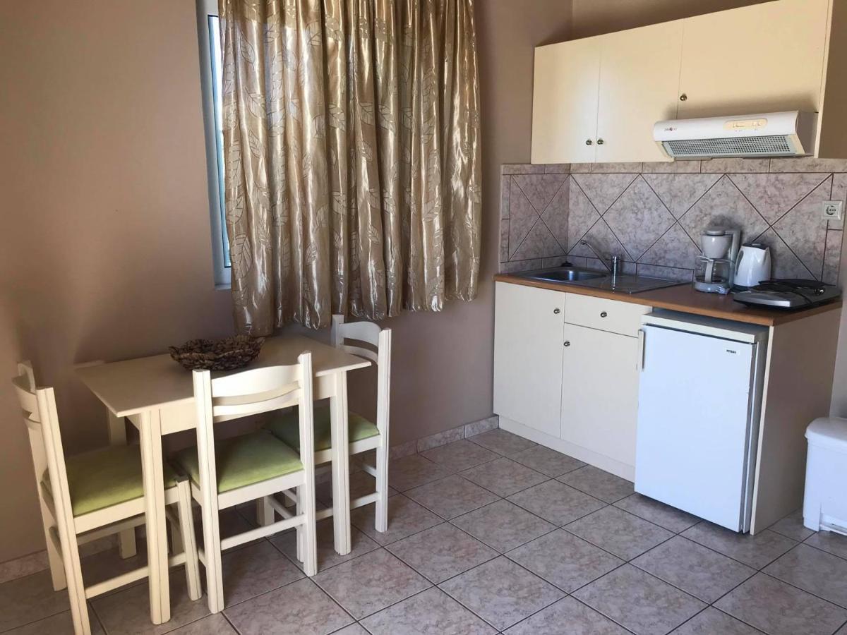 Kydoni Apartments And Studios Agia Marina Buitenkant foto