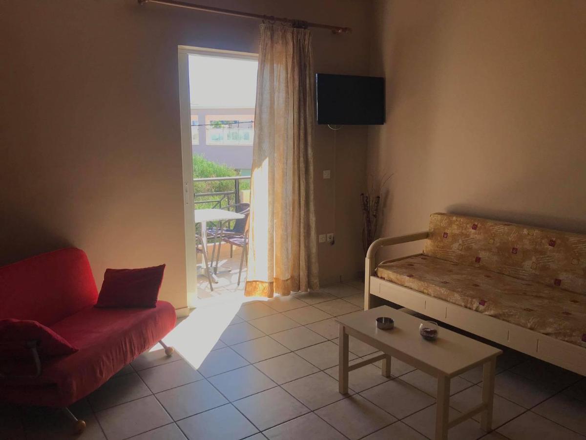 Kydoni Apartments And Studios Agia Marina Buitenkant foto