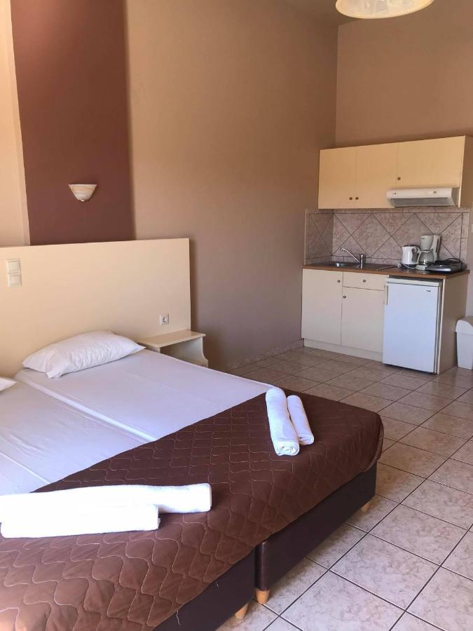 Kydoni Apartments And Studios Agia Marina Buitenkant foto